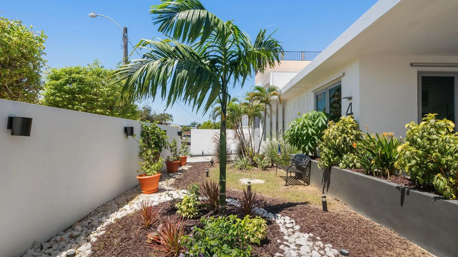 Pool House By Isla Verde Beach Home San Juan Tatil Evi