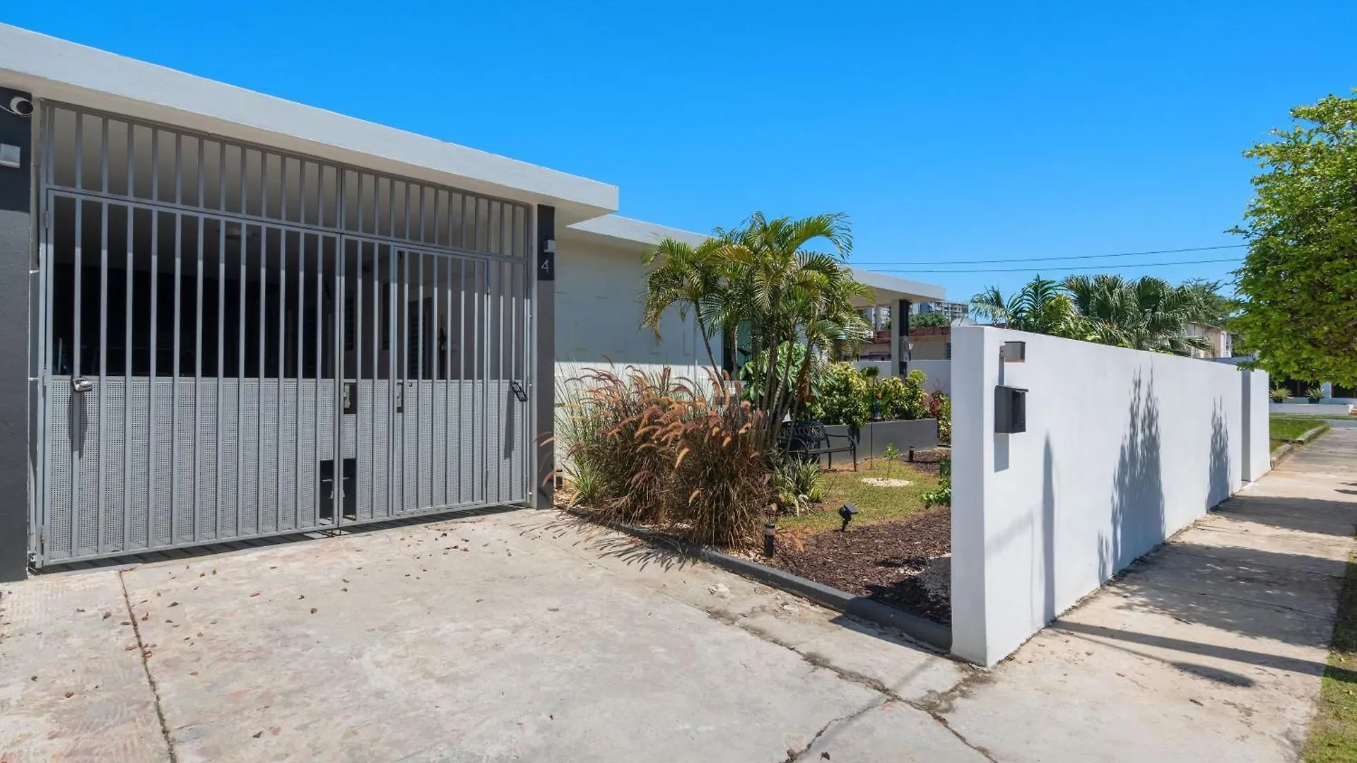 Pool House By Isla Verde Beach Home San Juan 0*,  Porto Rico